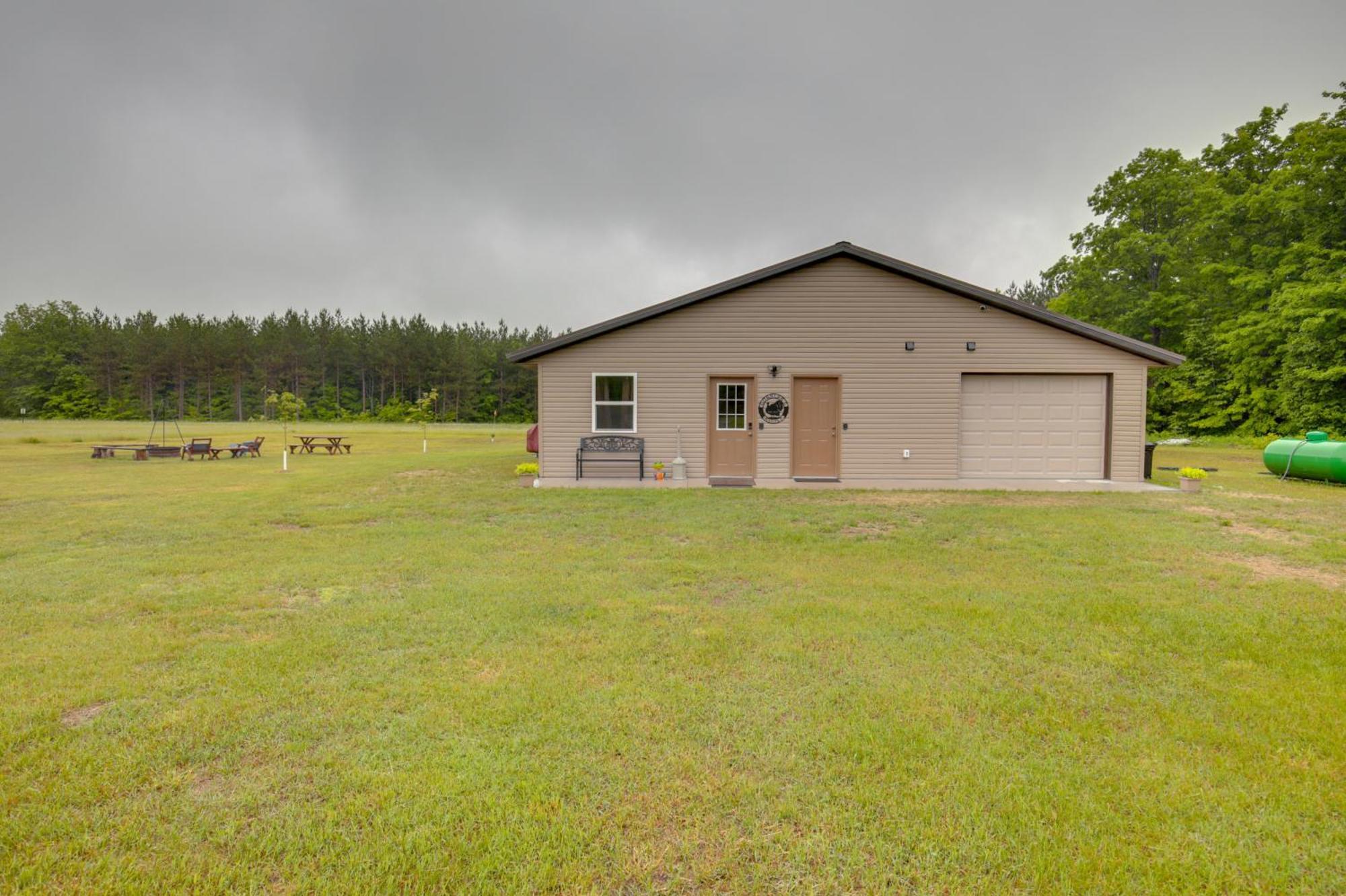 Toivola Home With Fire Pit 8 Mi To Lake Superior! Exterior foto